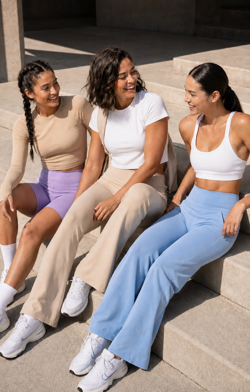 Prendas TEVON de la colección Mujer: tops y pantalones deportivos